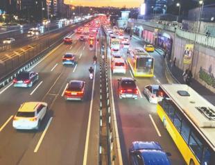 Istanbul’s traffic gridlock costs residents 12 days a year: Report
