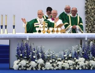 Pope urges French bishops to ‘persevere’ against clerical sex abuse