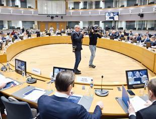 EU debates need for NATO-style response to Russia ‘hybrid attacks’