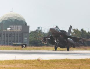 Taiwan receives its first US-made F-16V fighter jets