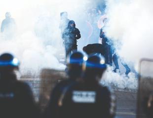 Hundreds of French high schools shut as new violence erupts