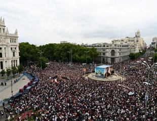 Thousands protest in Spain after housing relief rejected