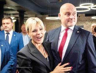 Pro-Europe Latvian PM wins elections