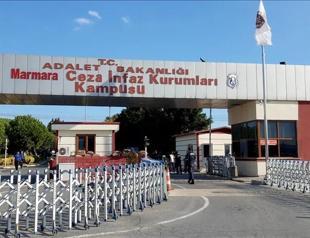 Özel visits İmamoğlu in prison after three months