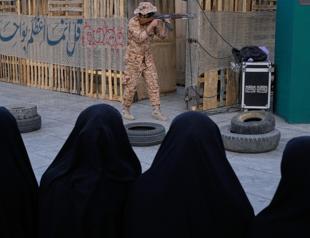Iranian volunteers receive weapons training amid war fears