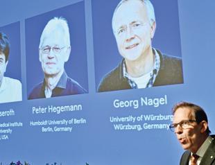 US-German trio wins medicine Nobel for work on optogenetics