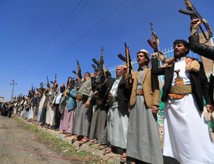 Houthi attacks disrupt Saudi flights as allies weigh support