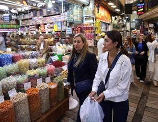 ‘Going bankrupt’: Iran shopkeepers struggle as war dims demand