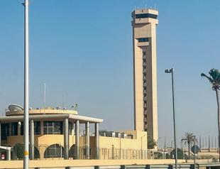 Saudi Arabia extends Riyadh airport closure after Houthi attacks