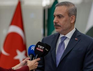 Turkish FM to urge more pressure on Israel at Baku summit