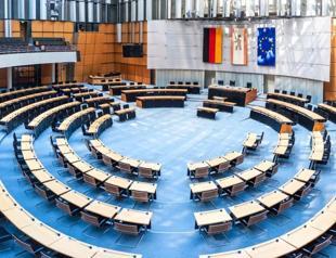Berlin coalition talks to resume after antisemitism dispute