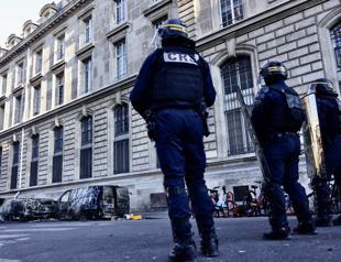 France deploys 70,000 police for fresh protests