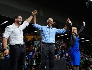 Obama blasts Trumps chaos and cruelty