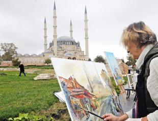 24 artists from Balkans paint historic Selimiye Mosque in Edirne