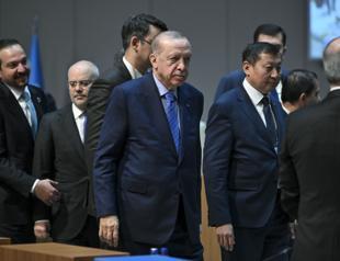 Erdoğan holds bilateral talks after Turkic summit