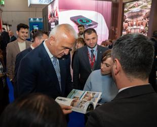 Minister confident $64 billion tourism revenue target to be met