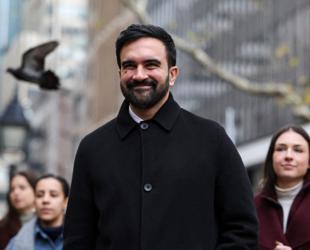 New Yorks incoming leftist mayor to face off with Trump