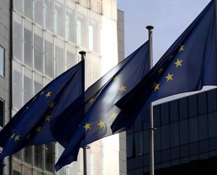 EU postones 2035 combustion-engine ban review