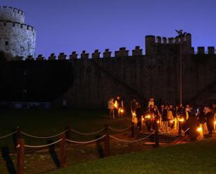 Lantern-lit night tours draw crowds into Yedikule Fortress’ eerie dungeons