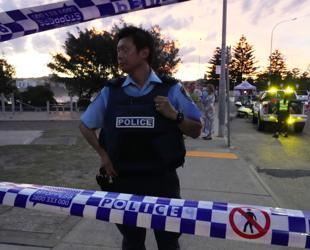 At least 10 dead, 12 injured in Australian beach shooting