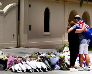Father and son gunmen kill 15 at Jewish festival on Australias Bondi Beach