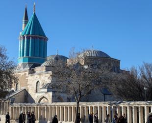 Konya marks anniversary of Rumi’s passing with global visitors, ceremonies