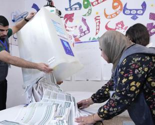 Iraqs political future in limbo as factions vie for power