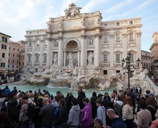 Rome to charge visitors for access to Trevi Fountain
