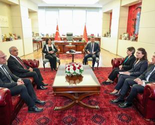 DEM Party delegation visits CHPs Özel to discuss anti-terror bid