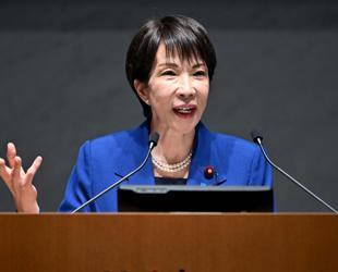 Japan government approves record 122 trillion yen budget