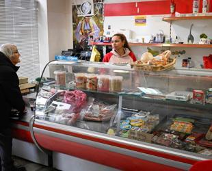Bulgarians fear price hikes as Euro adoption looms