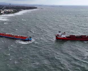 One tanker freed after minor collision at Istanbul coast