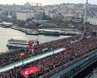 Crowds gather in Istanbul for solidarity march in support of Gaza