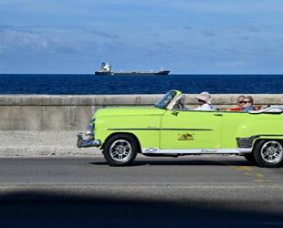 US vows to cut off Cubas oil after toppling Venezuelan ally Maduro