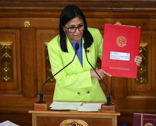 Venezuelan interim leader vows oil sector reform