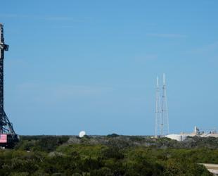 NASAs new moon rocket heads to the pad