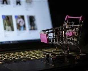 Customs exemption removal triggers price surge in online shopping