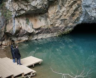 Altınbeşik Cave walkway to be protected with steel mesh
