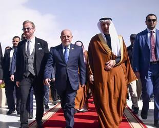 Syria, Saudis sign joint airline and telecommunications deals