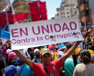 Corruption watchdog sees worrying decline in democracies