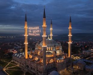 Türkiye welcomes Ramadan with journey of faith, unity