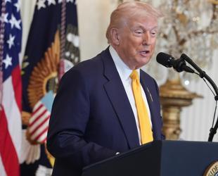 Trump warns Britain not to give away base as US mulls Iran attack