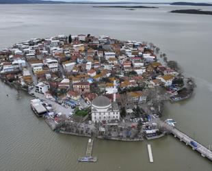Rising waters of Uluabat Lake reach homes in Türkiye’s ‘Little Venice’