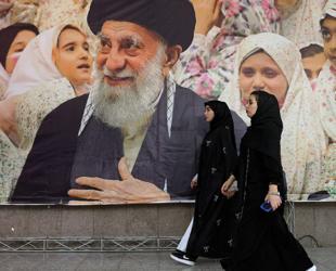 Iran vows to defend itself but sees diplomatic solution to US standoff