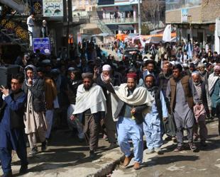 Afghans rally against Pakistan and civilian casualties