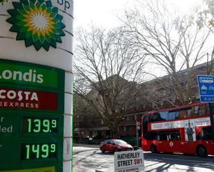 Iran targets Gulf energy installations as oil prices surge