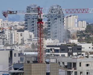 Iran military says to hit US, Israeli economic targets in region