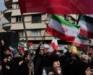Iran threatens prolonged war as Trump says it is near defeat