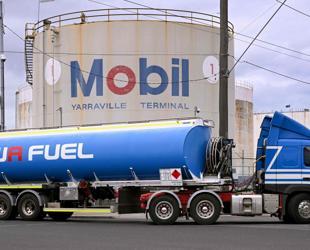 Oil market stays volatile despite stockpile release