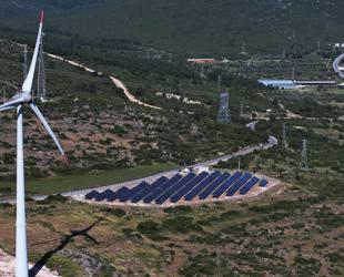 Türkiyes 120 GW solar, wind target tied to energy security